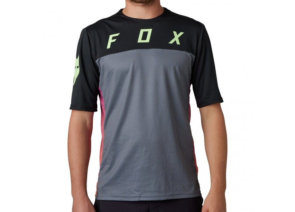 Camiseta técnica de manga corta Defend Cekt