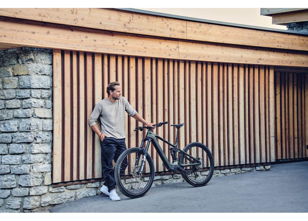 Bicicleta de montaña Tundra de suspensión total...