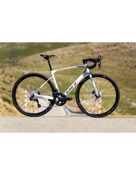 BH SL1 3.5 – Bicicleta de Carretera Carbono Endurance Shimano 105 12v