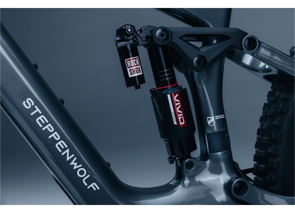 Bicicleta Steppenwolf Tundra 10.0 con motor Avinox