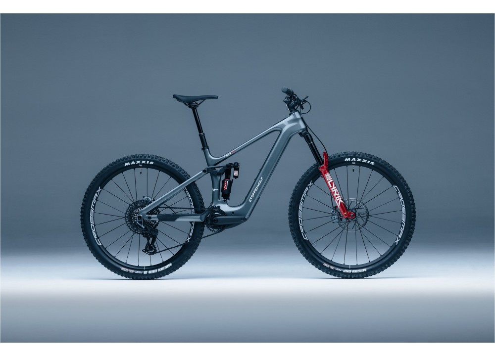Bicicleta Steppenwolf Tundra 10.0 con motor...