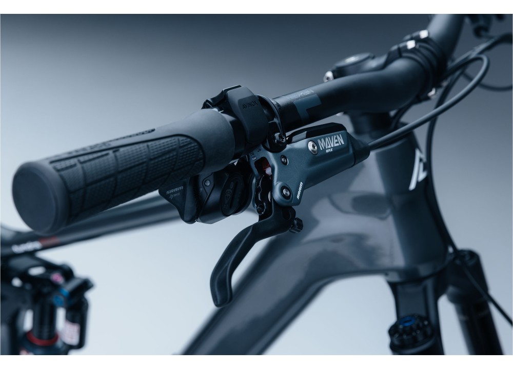 Bicicleta Steppenwolf Tundra 10.0 con motor Avinox