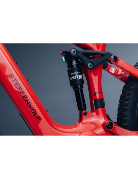 Bicicleta Steppenwolf Tundra 9.0 con motor Avinox Roja