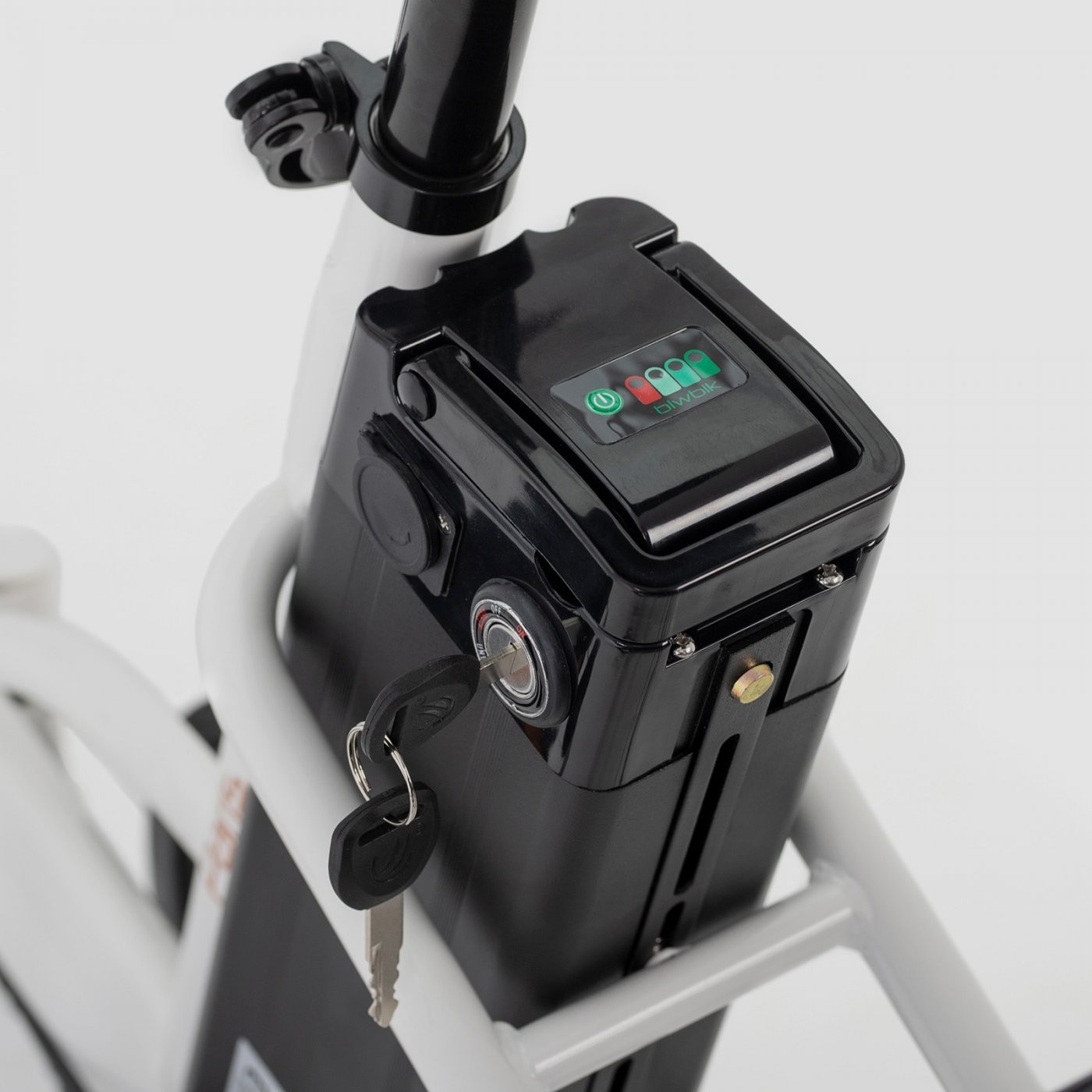 Triciclo ELÉCTRICO BIWBIK ( 2 colores Blanco y Negro )