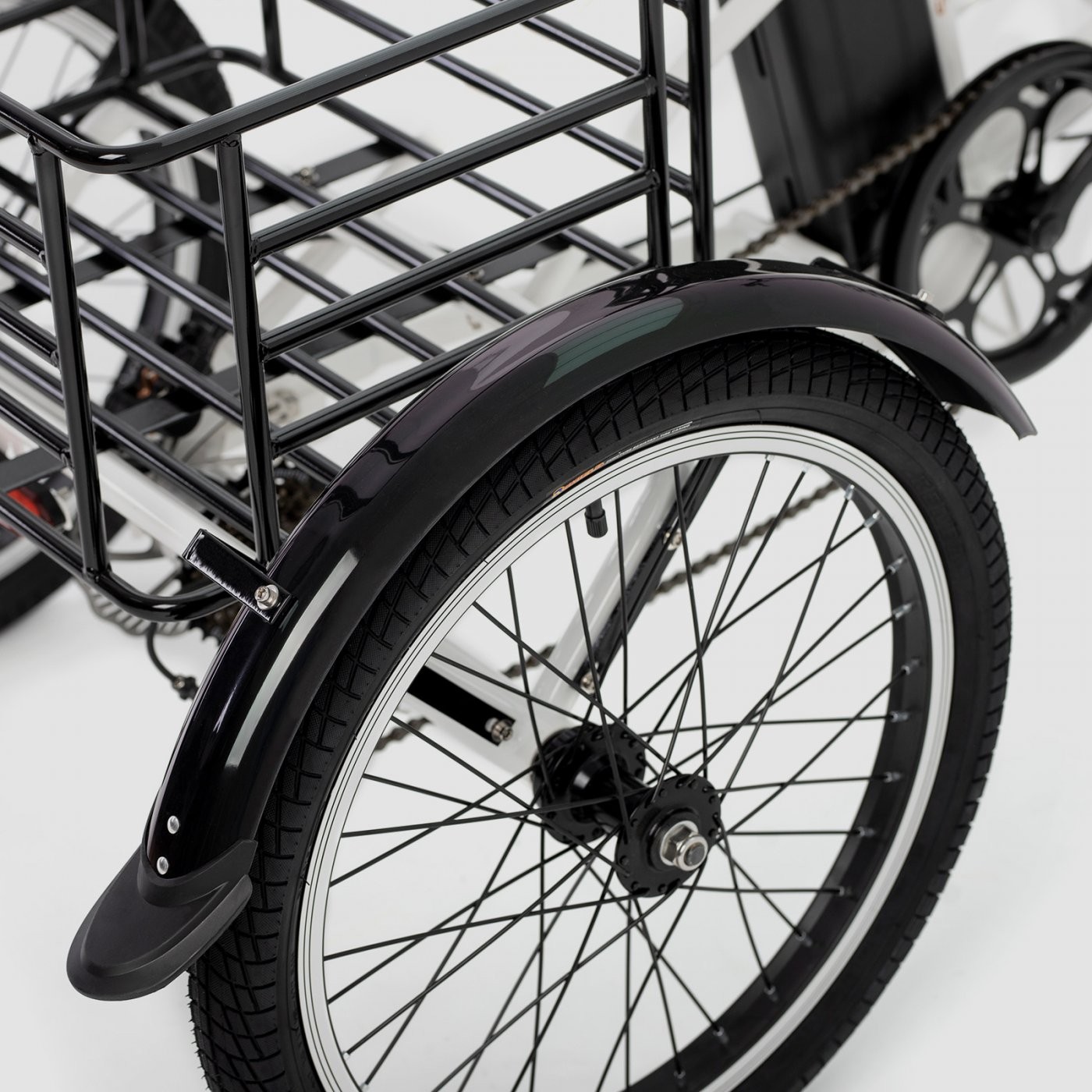 Triciclo ELÉCTRICO BIWBIK ( 2 colores Blanco y Negro )