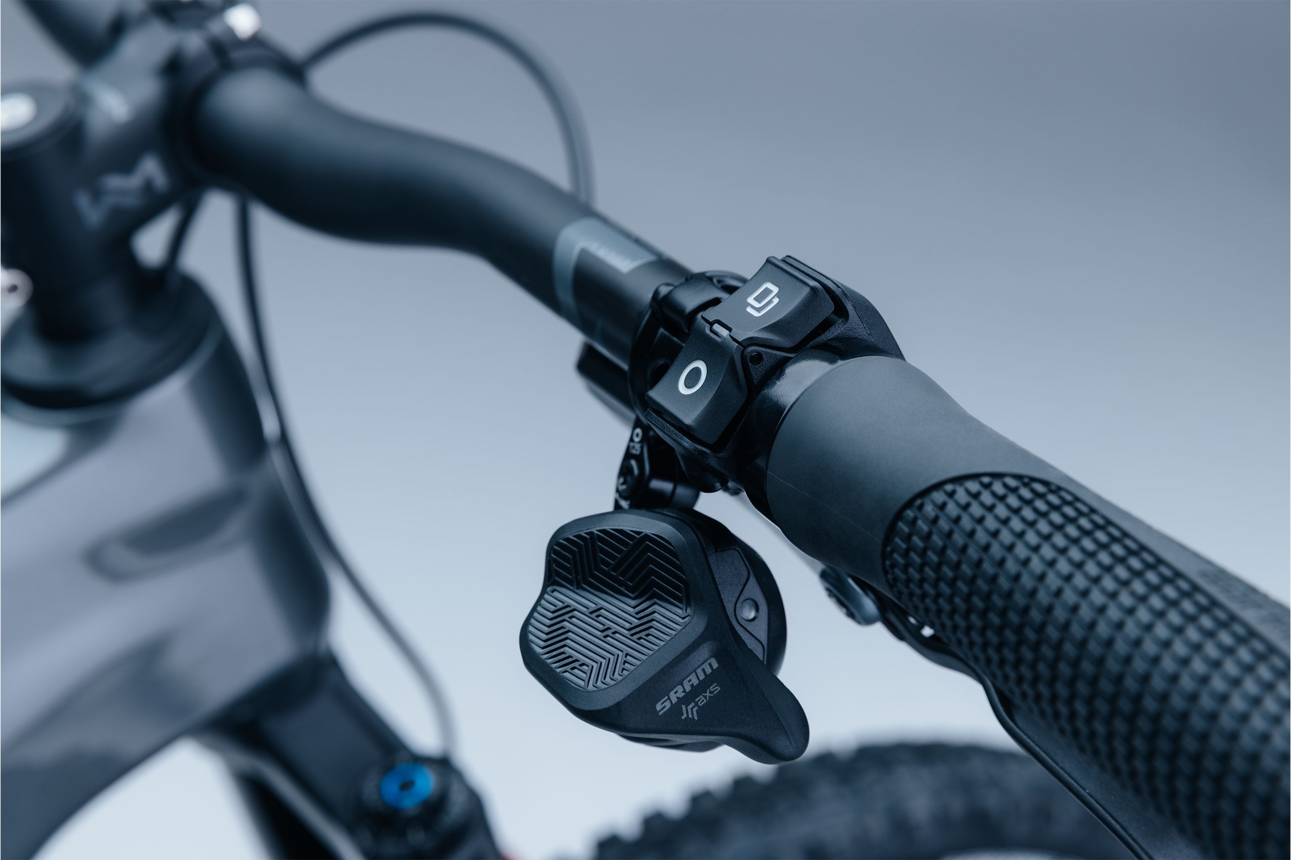 Bicicleta Steppenwolf Tundra 10.0 con motor Avinox M2S